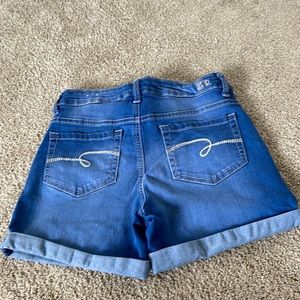 Justice jean shorts stretchy denim size 16